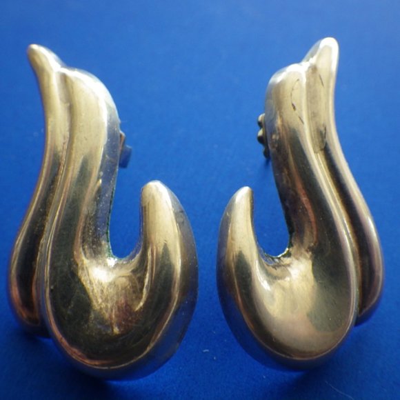 Sterling Silver Pierced Earrings Mexico 925 - Picture 1 of 6